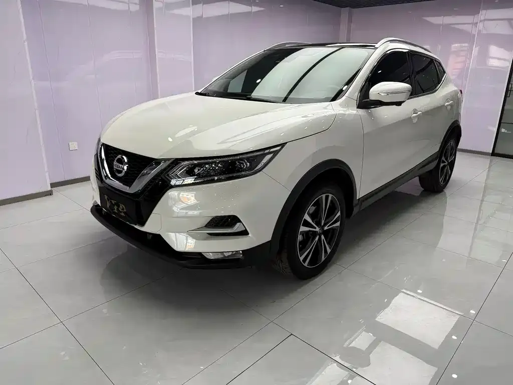 Nissan Qashqai — фото 1