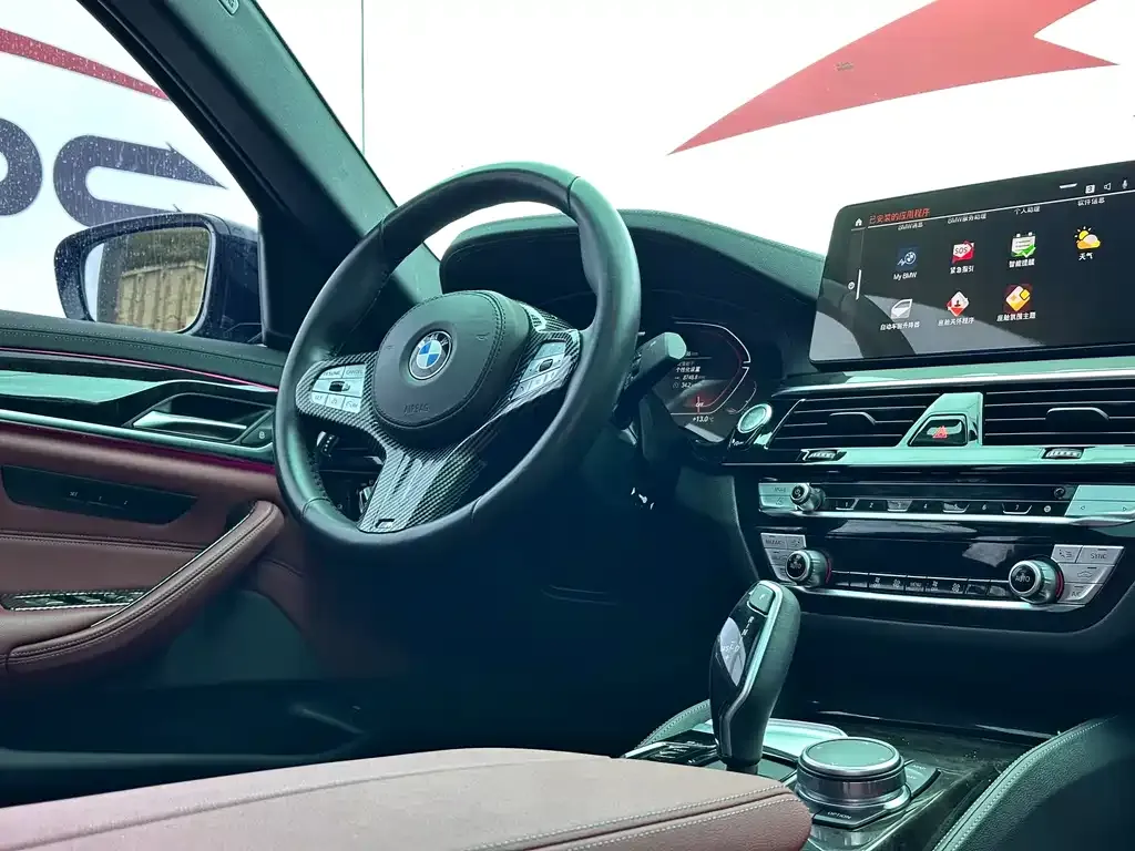 BMW 5 Series — фото 10