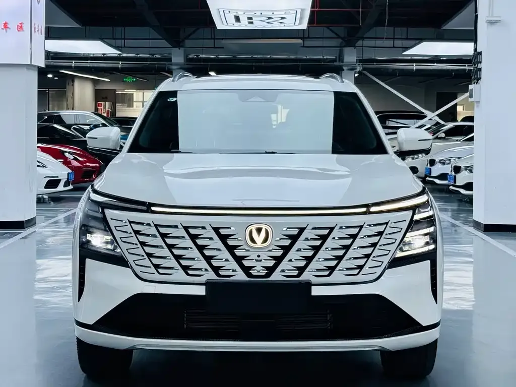 Changan CS75PLUS — фото 2