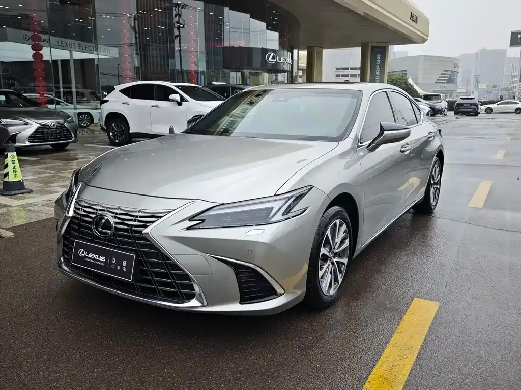 Lexus ES — фото 4