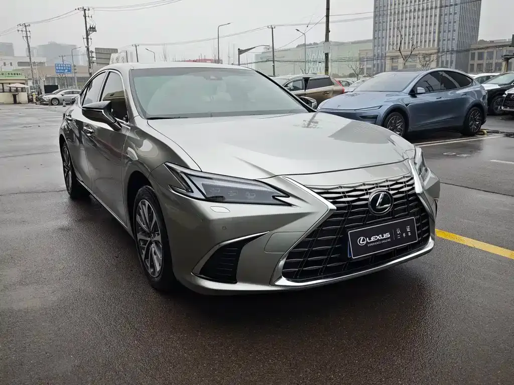 Lexus ES — фото 7