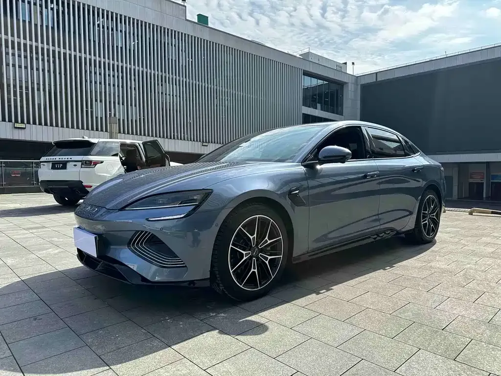 BYD Seal — фото 1