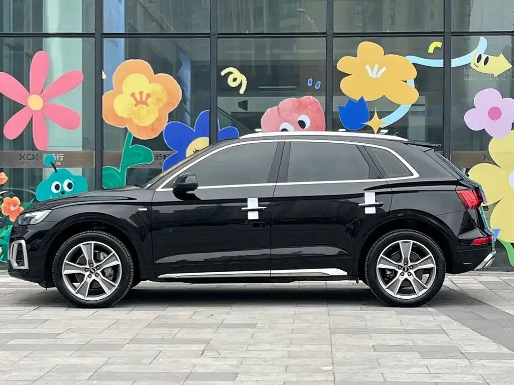 Audi Q5L — фото 2