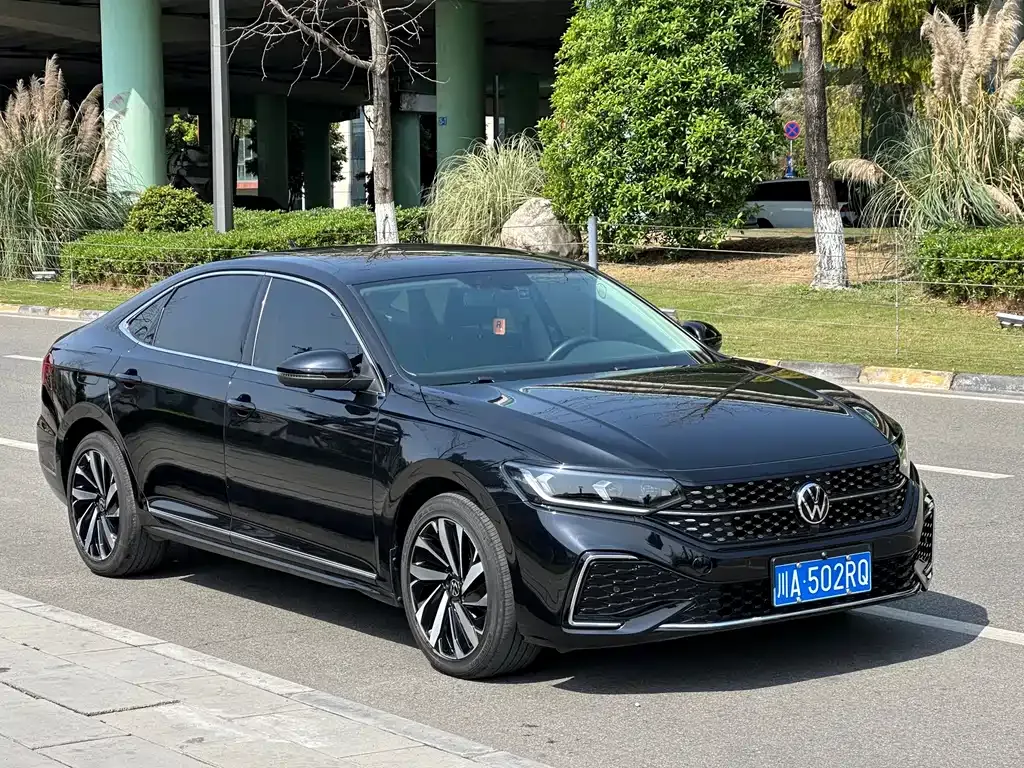 Volkswagen Passat — фото 5