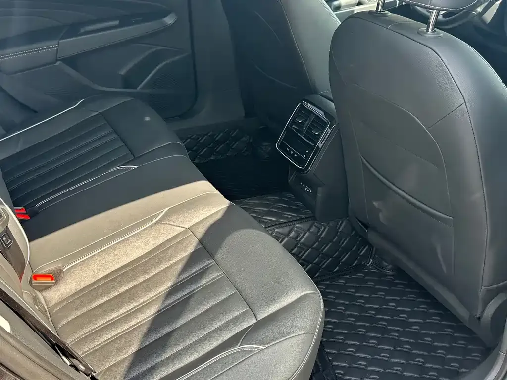 Volkswagen Passat — фото 4