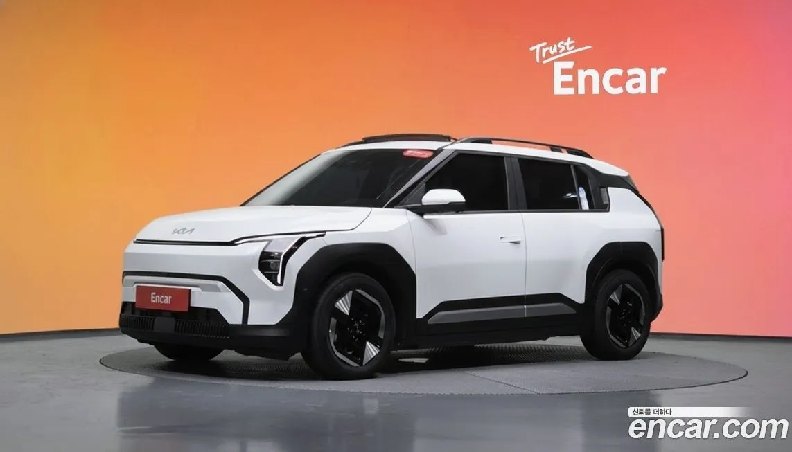 Kia EV3 — фото 1