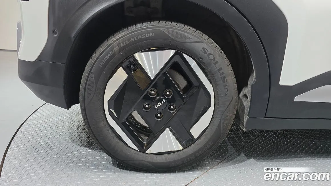 Kia EV3 — фото 9