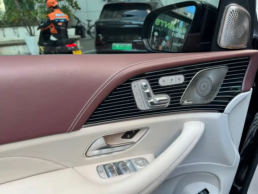 Mercedes-Benz GLS — фото 2
