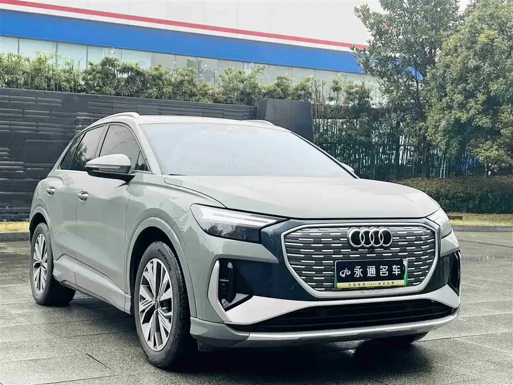 Audi Q4 e-tron — фото 4