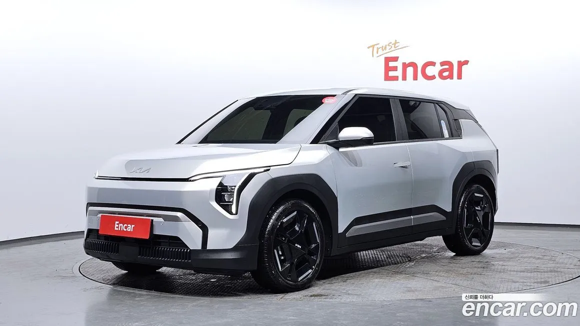 Kia EV3 — фото 1