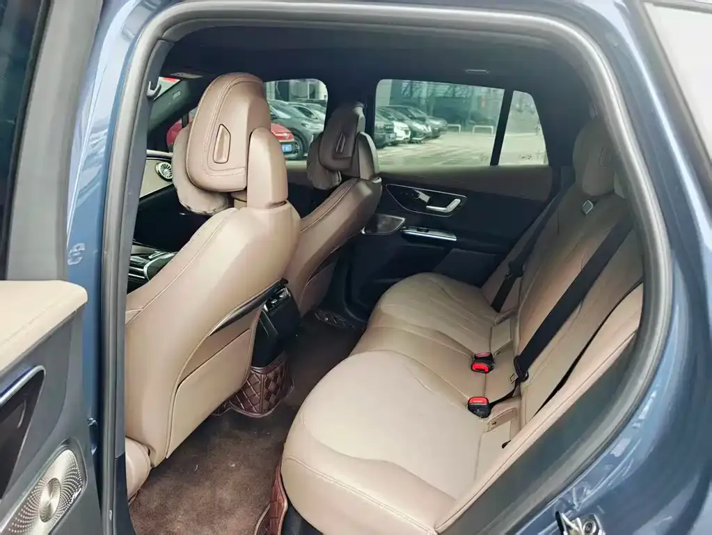 Mercedes-Benz EQE SUV — фото 4