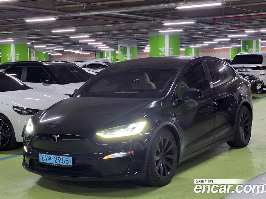 Tesla Model X — фото 6