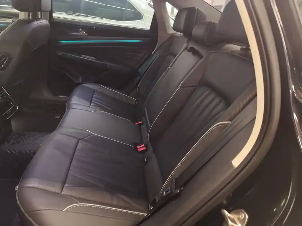 Volkswagen Passat — фото 3