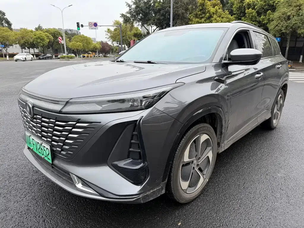 Changan CS75 PLUS iDD — фото 1
