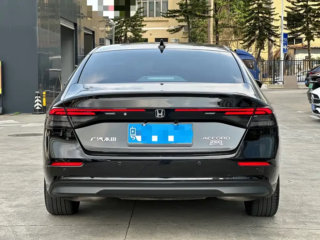 Honda Accord — фото 7