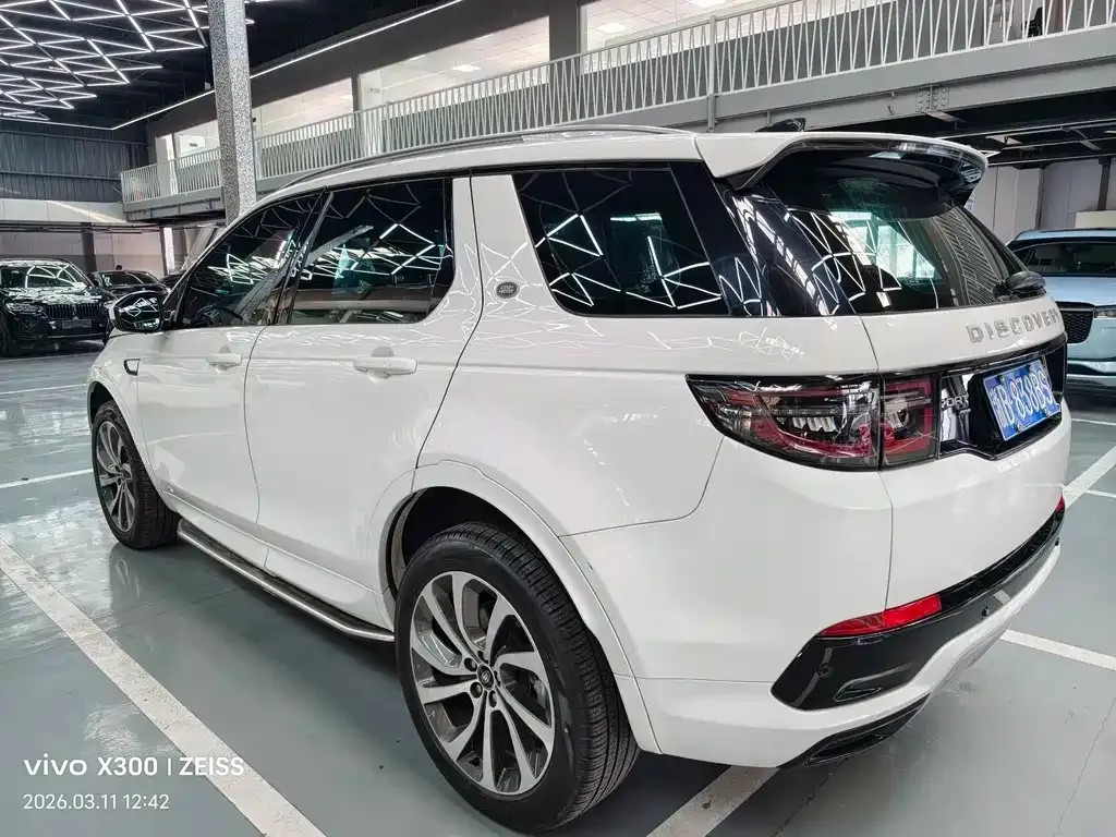 Land Rover Discovery Sport — фото 10