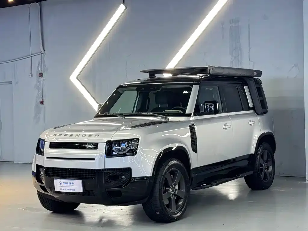 Land Rover Defender — фото 1
