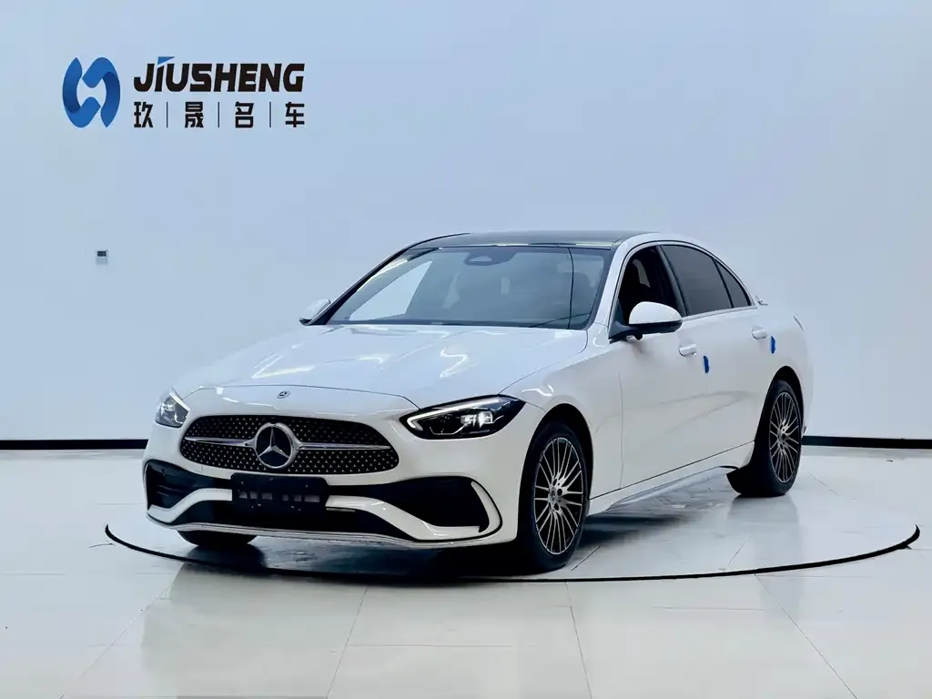 Mercedes-Benz C-Class — фото 1