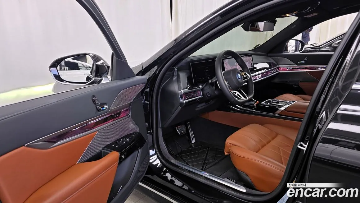 BMW i7 — фото 3