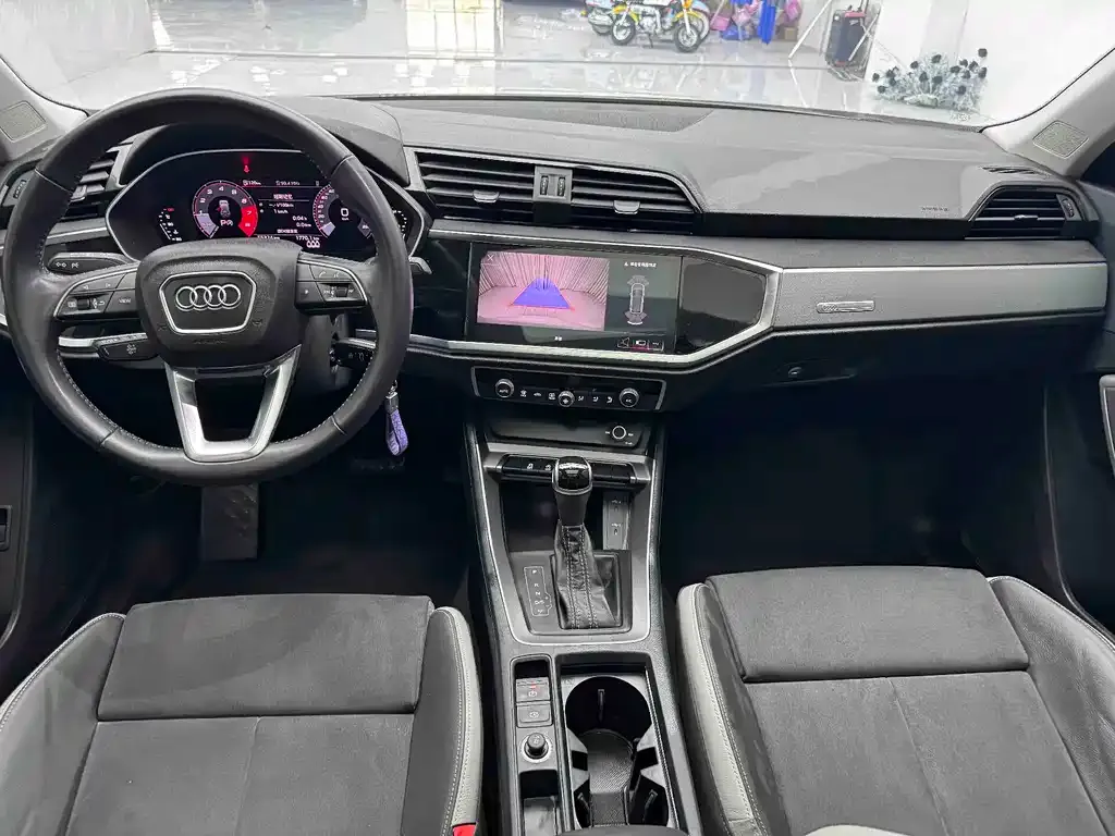 Audi Q3 — фото 9