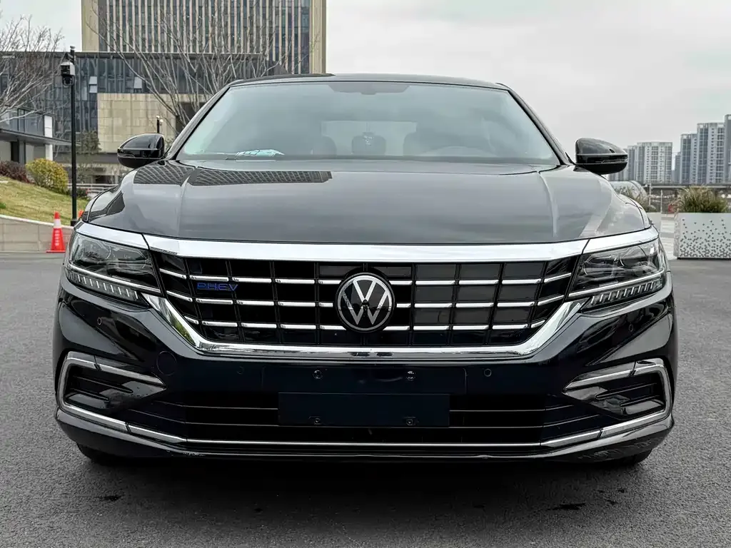 Volkswagen Passat New Energy — фото 4