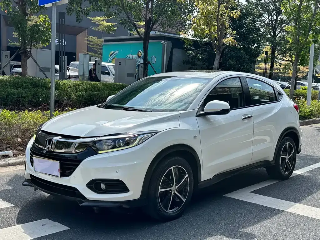 Honda Vezel — фото 1
