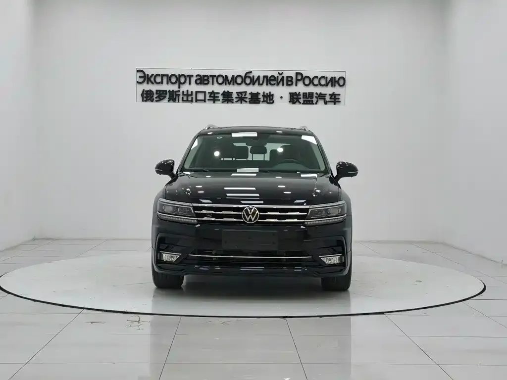 Volkswagen Tiguan L — фото 6