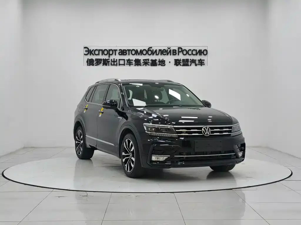 Volkswagen Tiguan L — фото 4