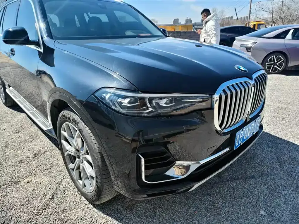BMW X7 — фото 9