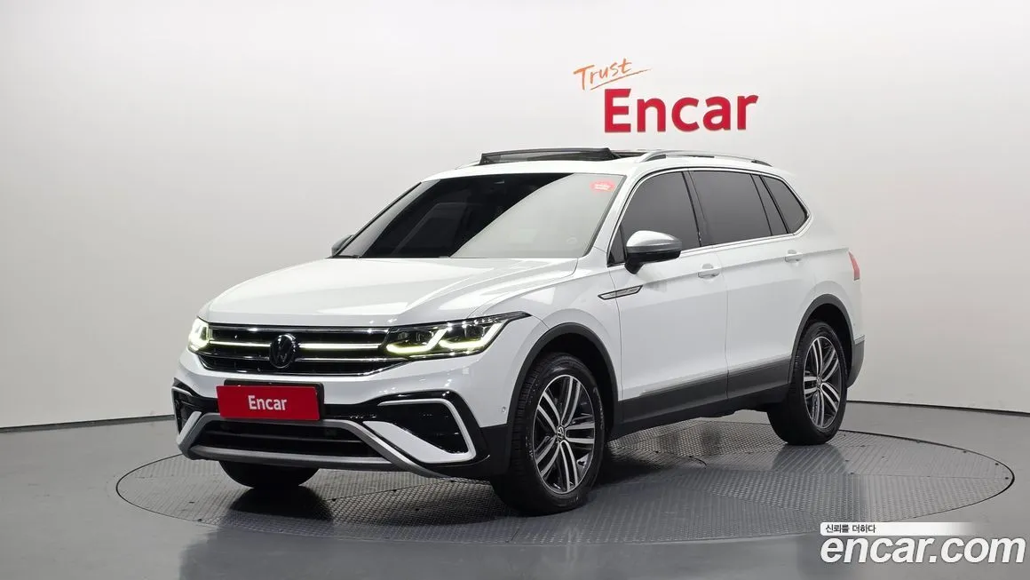 Volkswagen Tiguan — фото 1