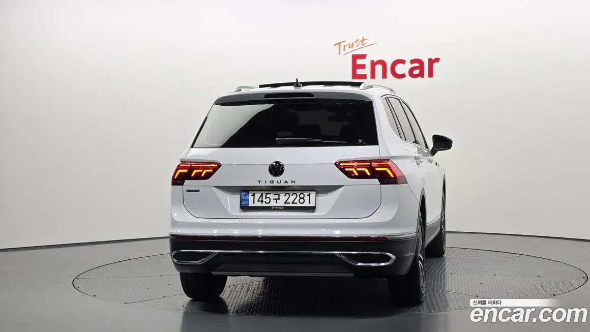 Volkswagen Tiguan — фото 7