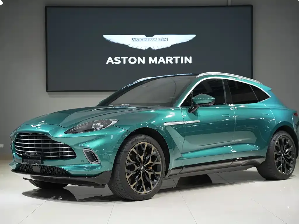 Aston Martin DBX — фото 1