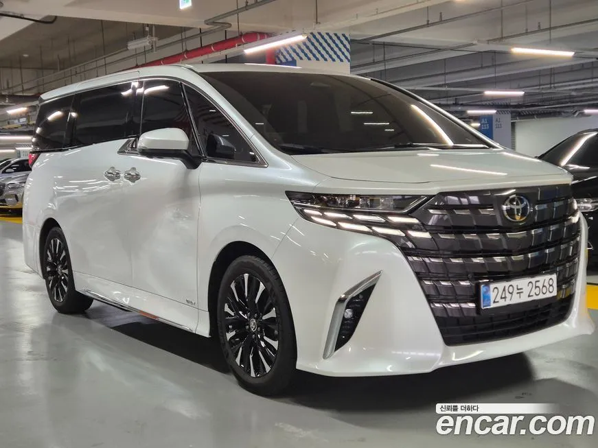 Toyota Alphard — фото 2
