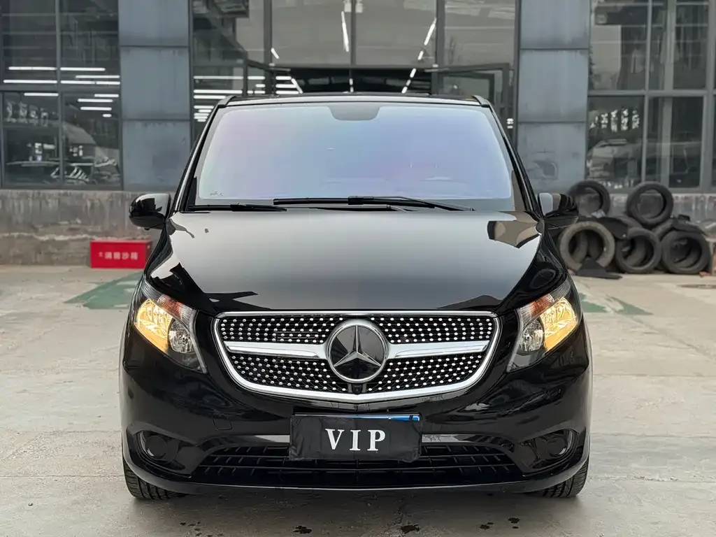 Mercedes-Benz Vito — фото 1