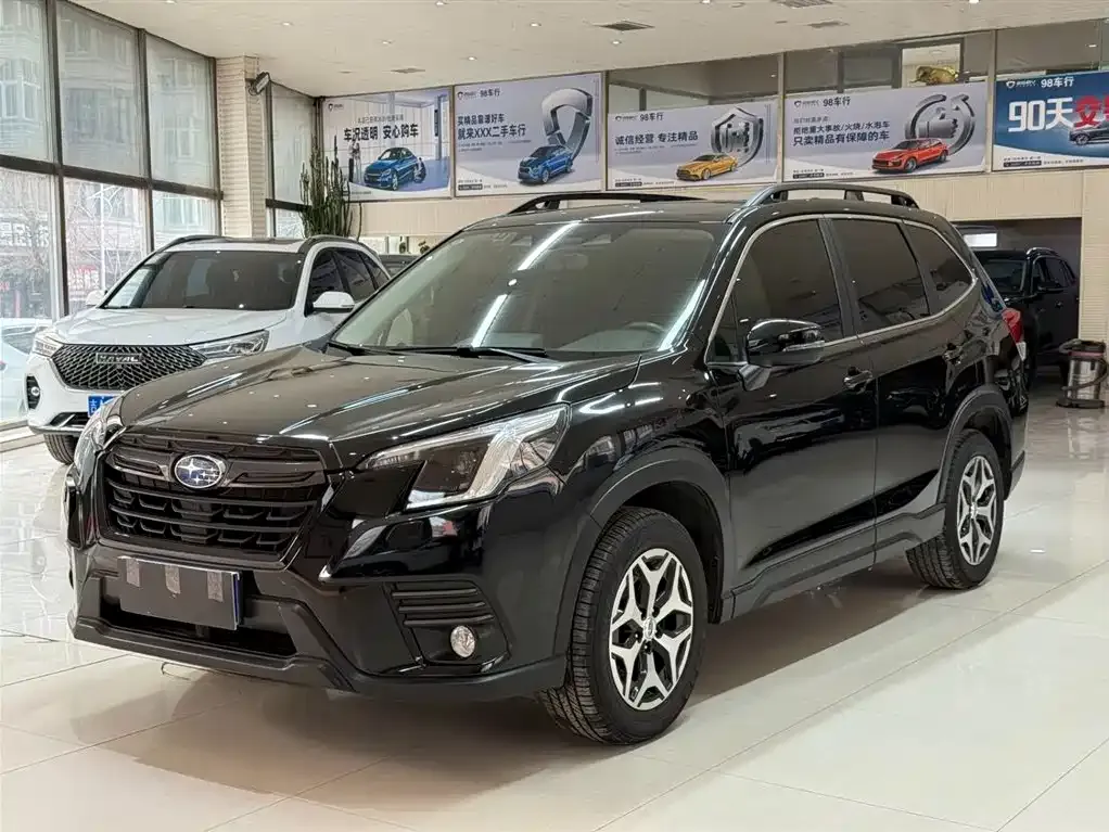 Subaru Forester — фото 1