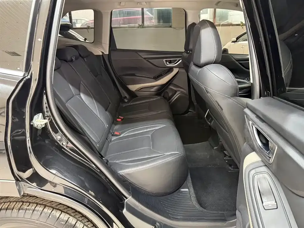 Subaru Forester — фото 8