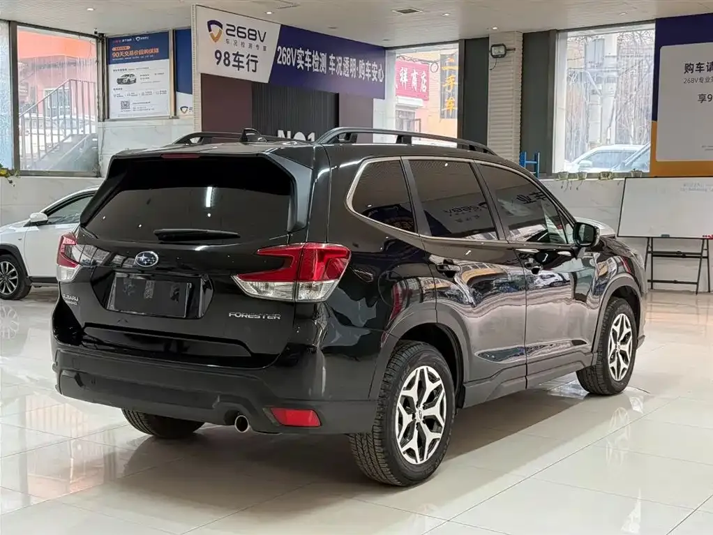 Subaru Forester — фото 2