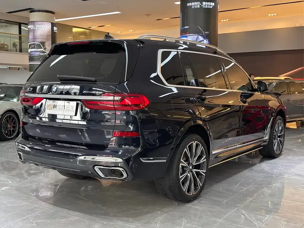 BMW X7 — фото 6