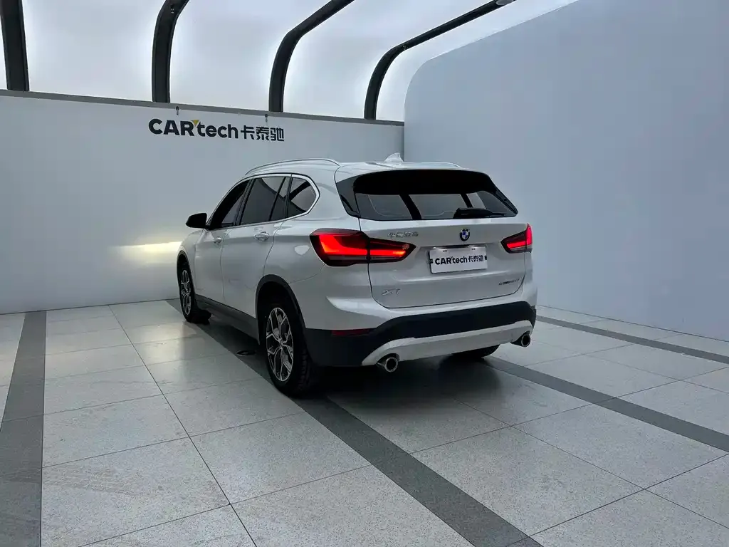 BMW X1 — фото 10