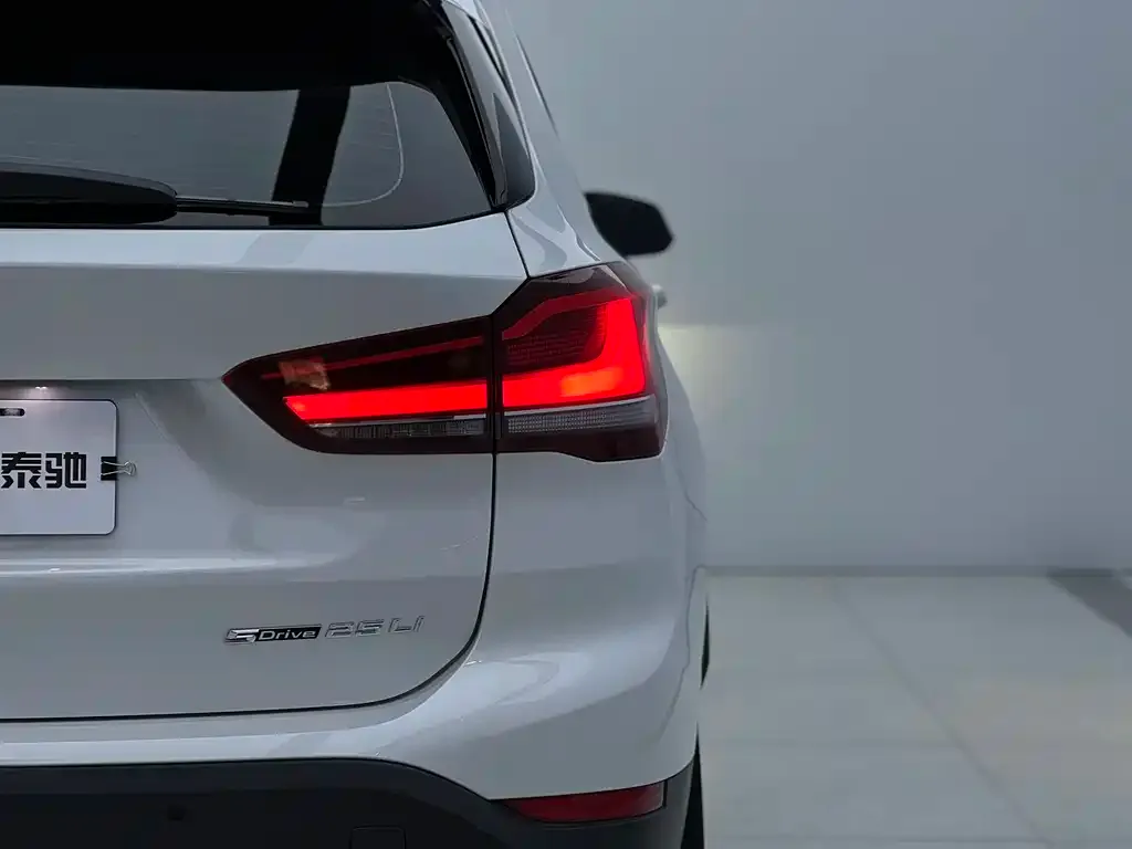 BMW X1 — фото 4