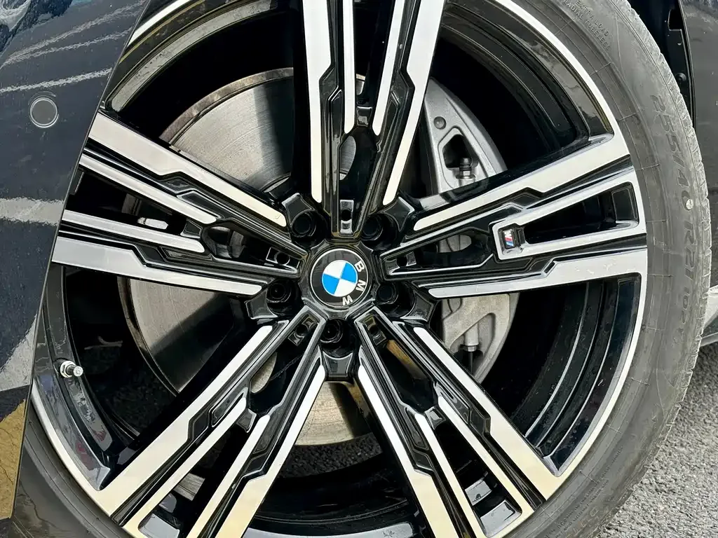 BMW 7 Series — фото 7