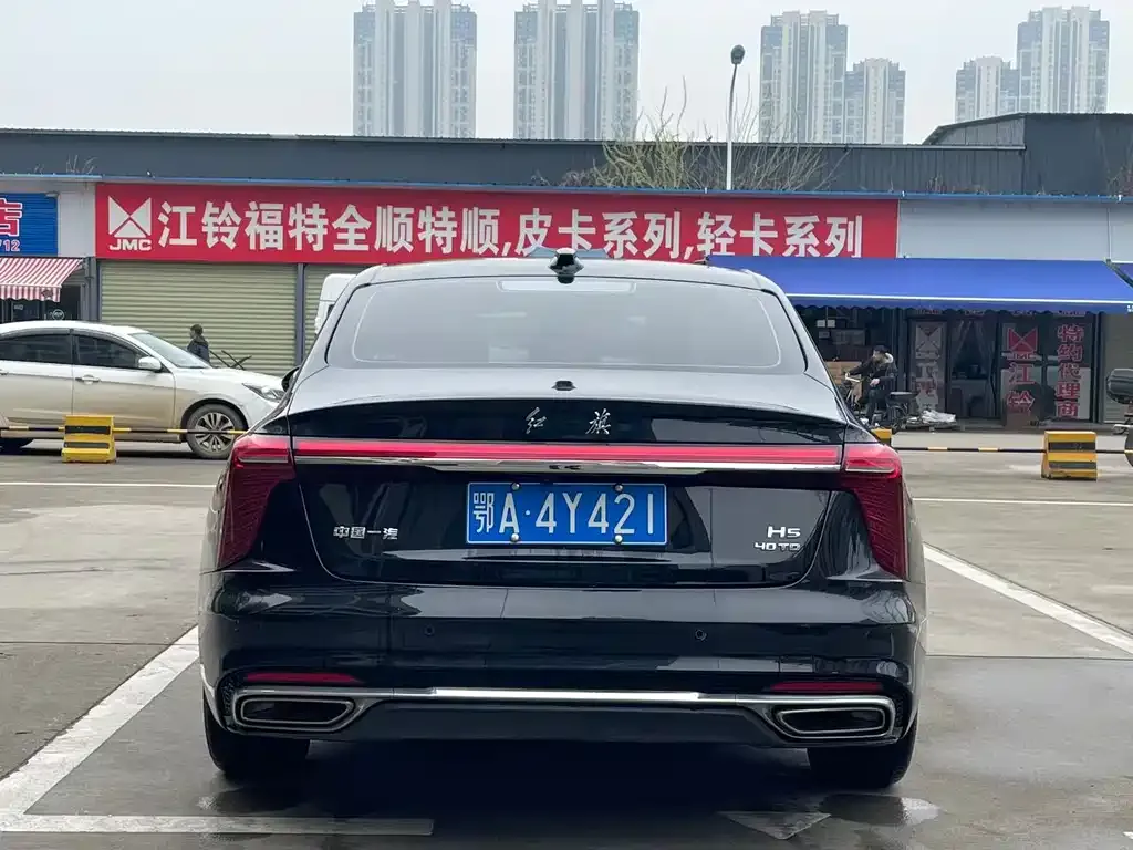 Hongqi H5 — фото 8