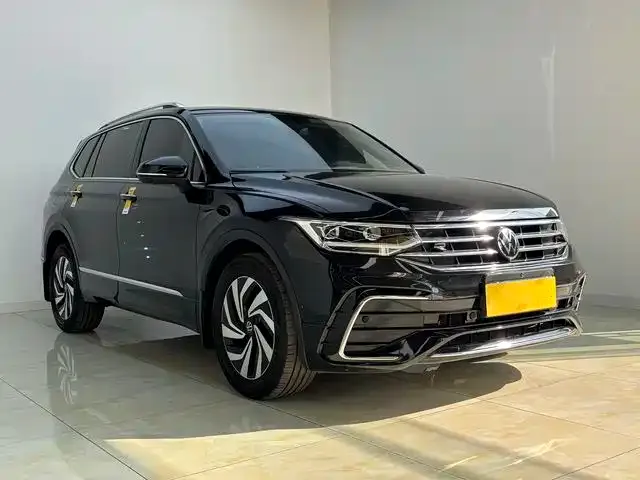 Volkswagen Tiguan L — фото 6