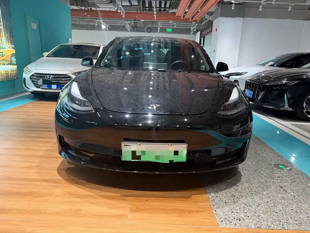 Tesla Model 3 — фото 6