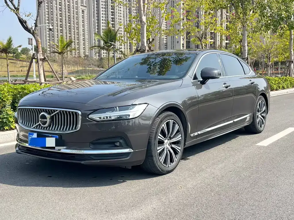 Volvo S90 — фото 1