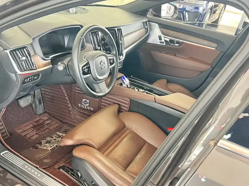 Volvo S90 — фото 2
