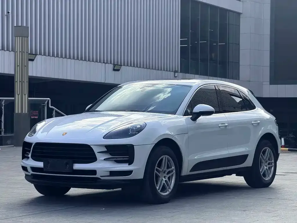 Porsche Macan — фото 1
