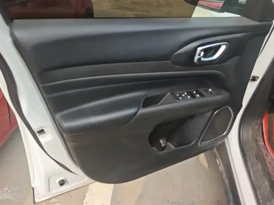 Jeep Compass — фото 2