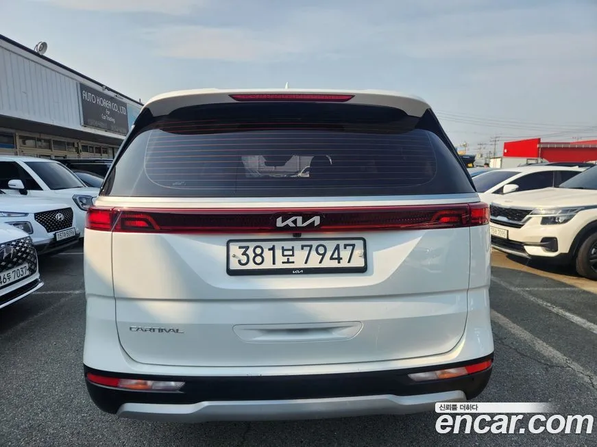 Kia Carnival — фото 4