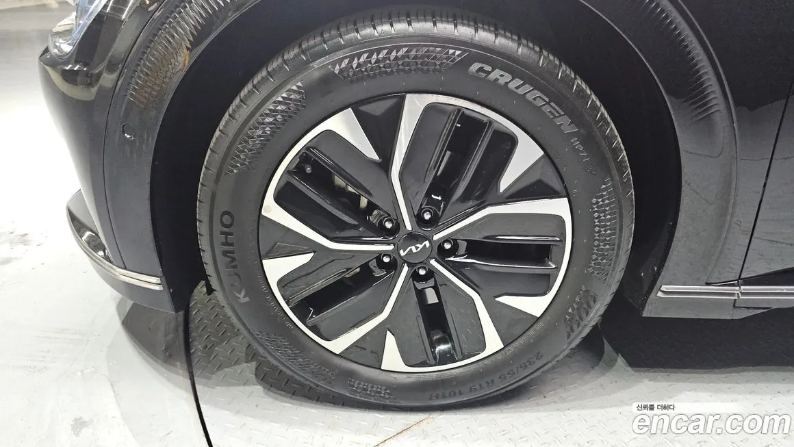 Kia EV6 — фото 7